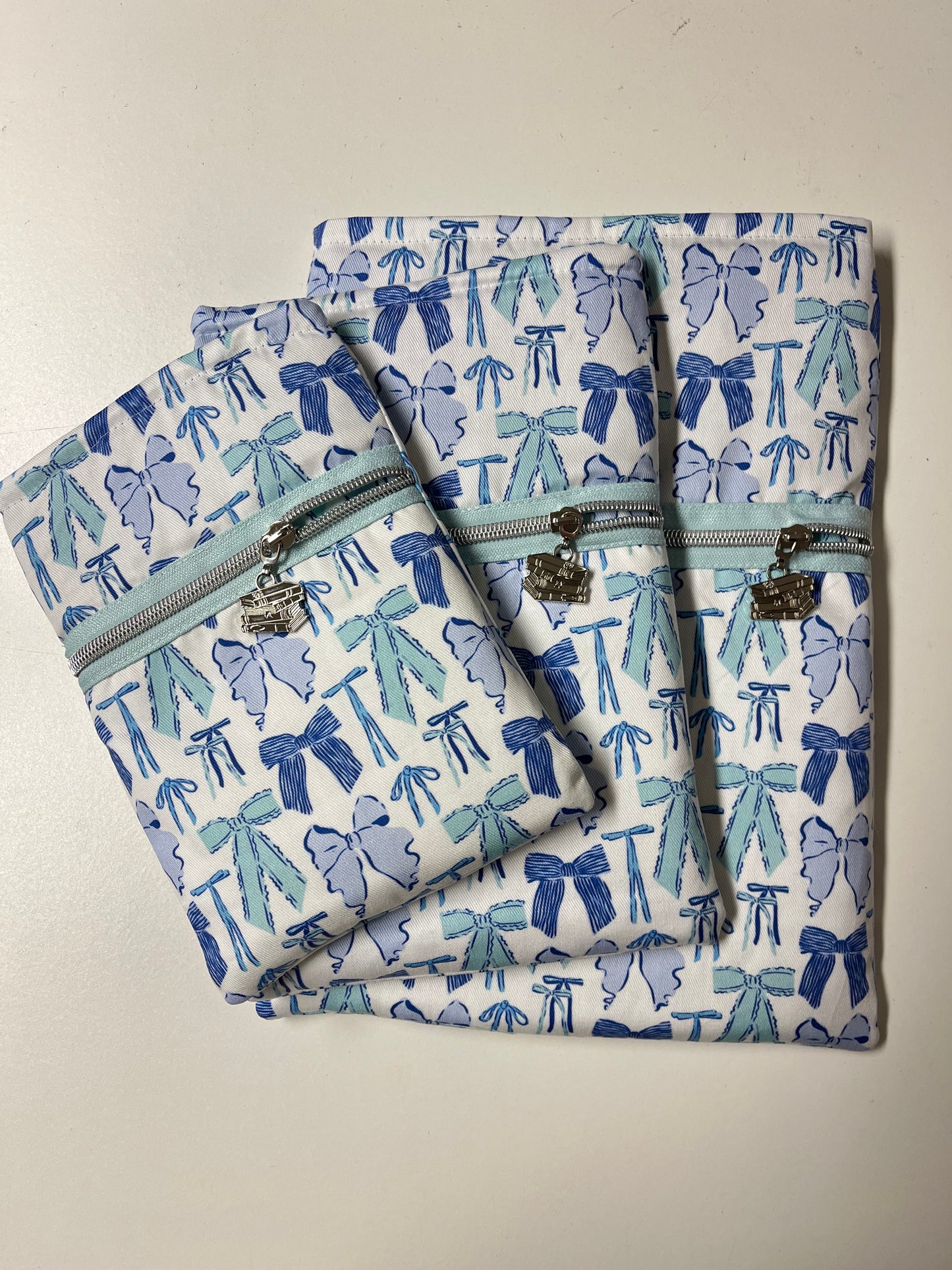 Book Sleeve - blue bows