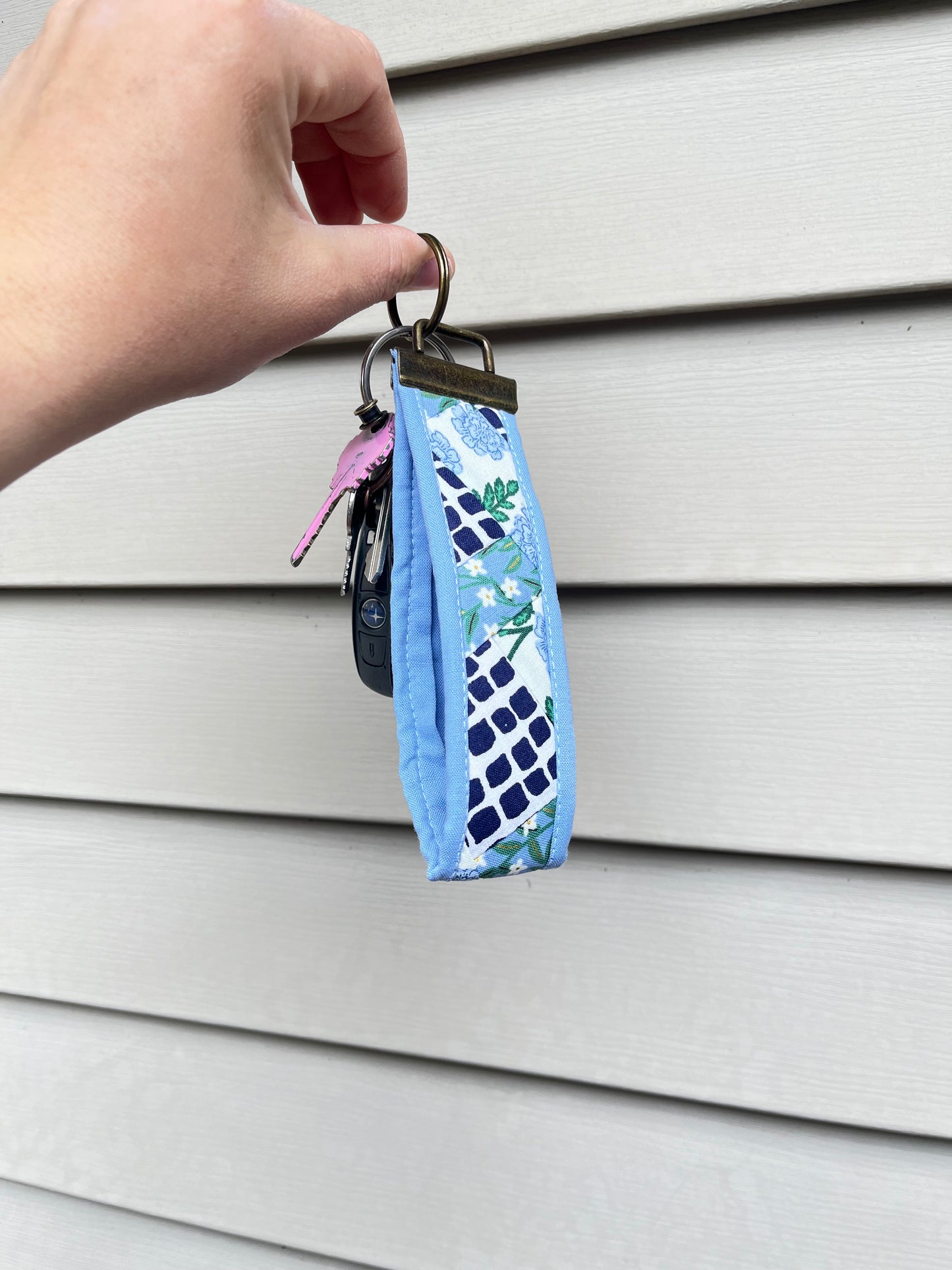 Quilted Wristlet Lanyard - Cottage Blue