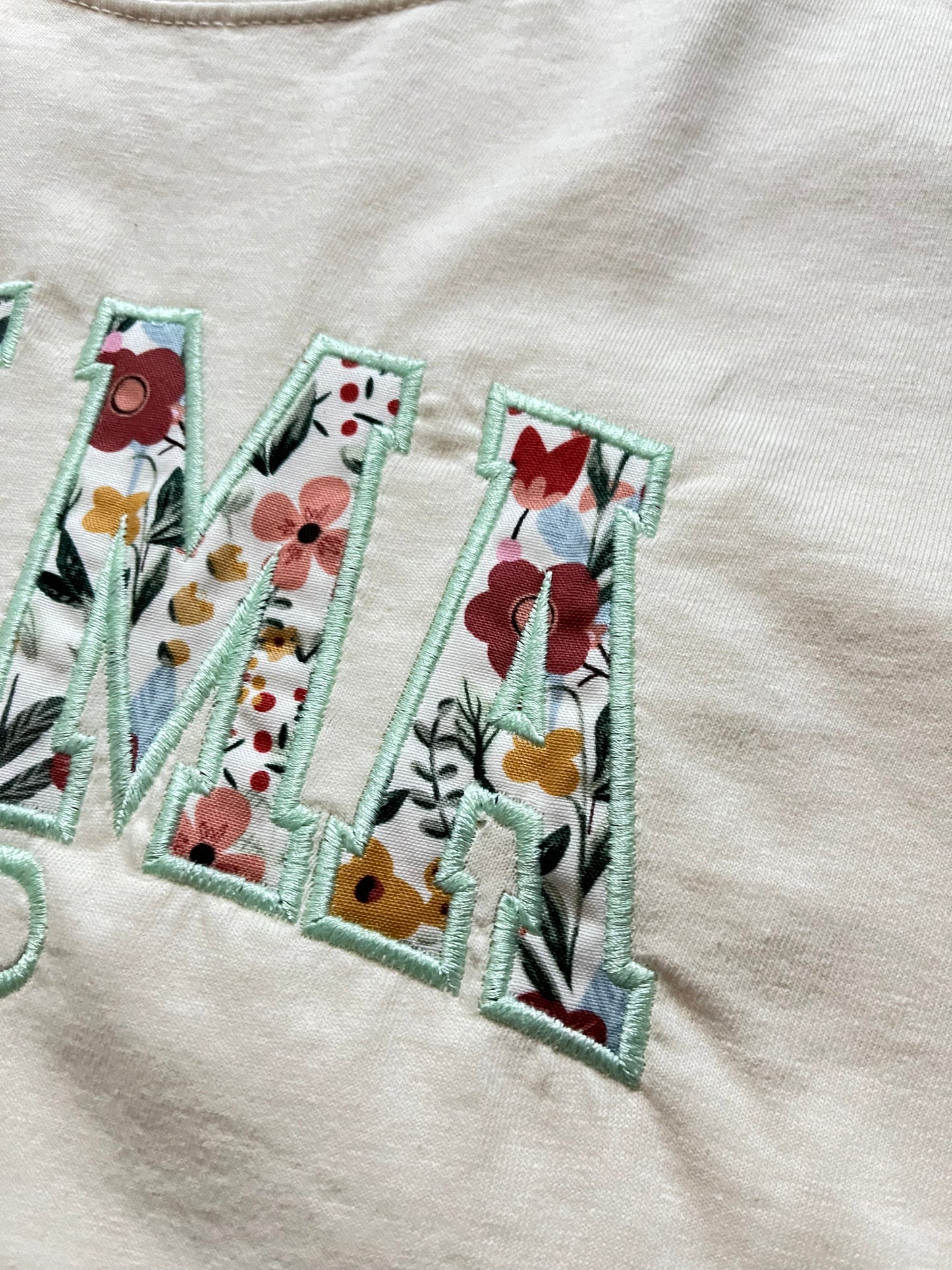 Mama embroidered - Bow t-shirt