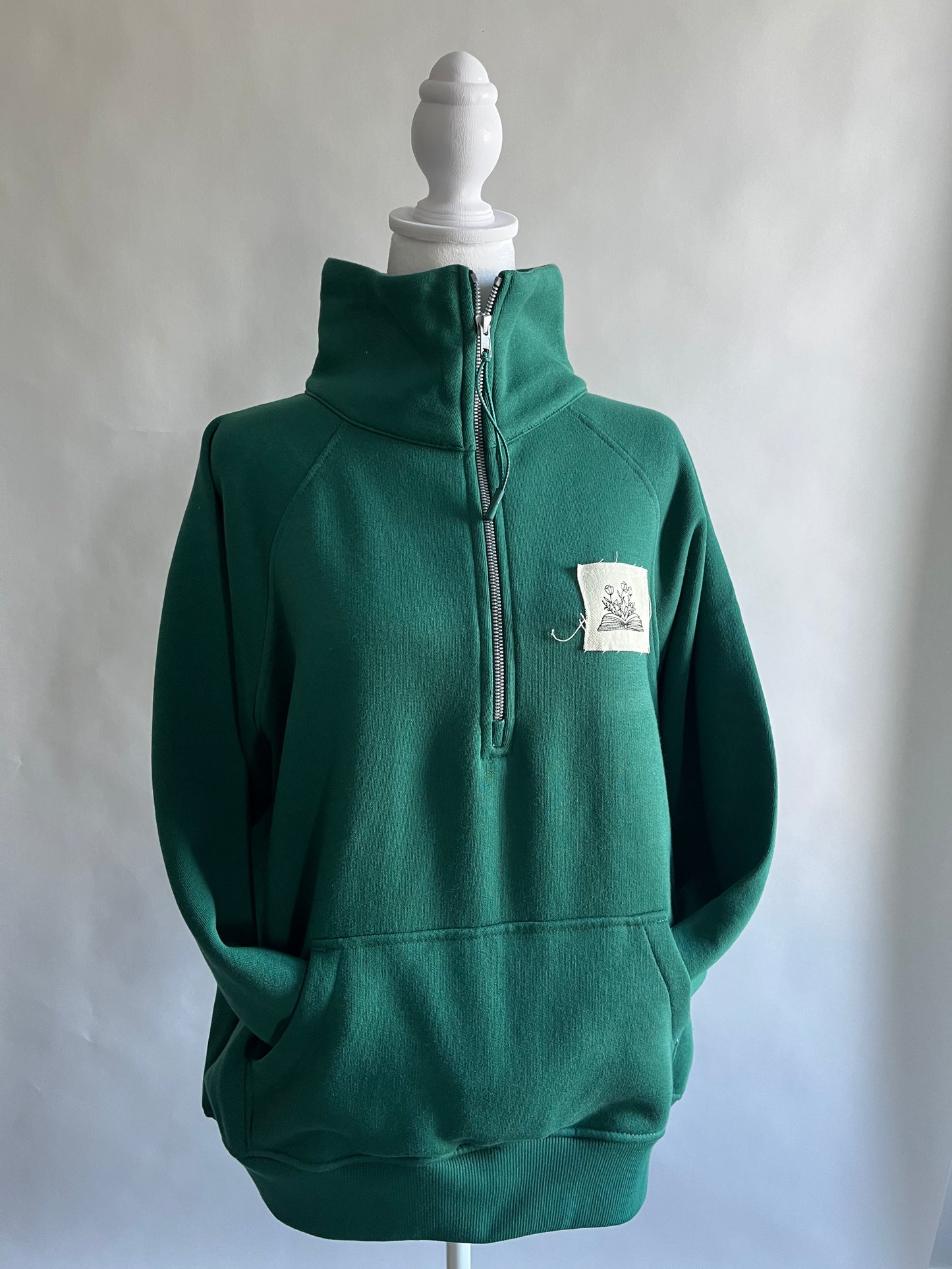 Patch book sweatshirt
