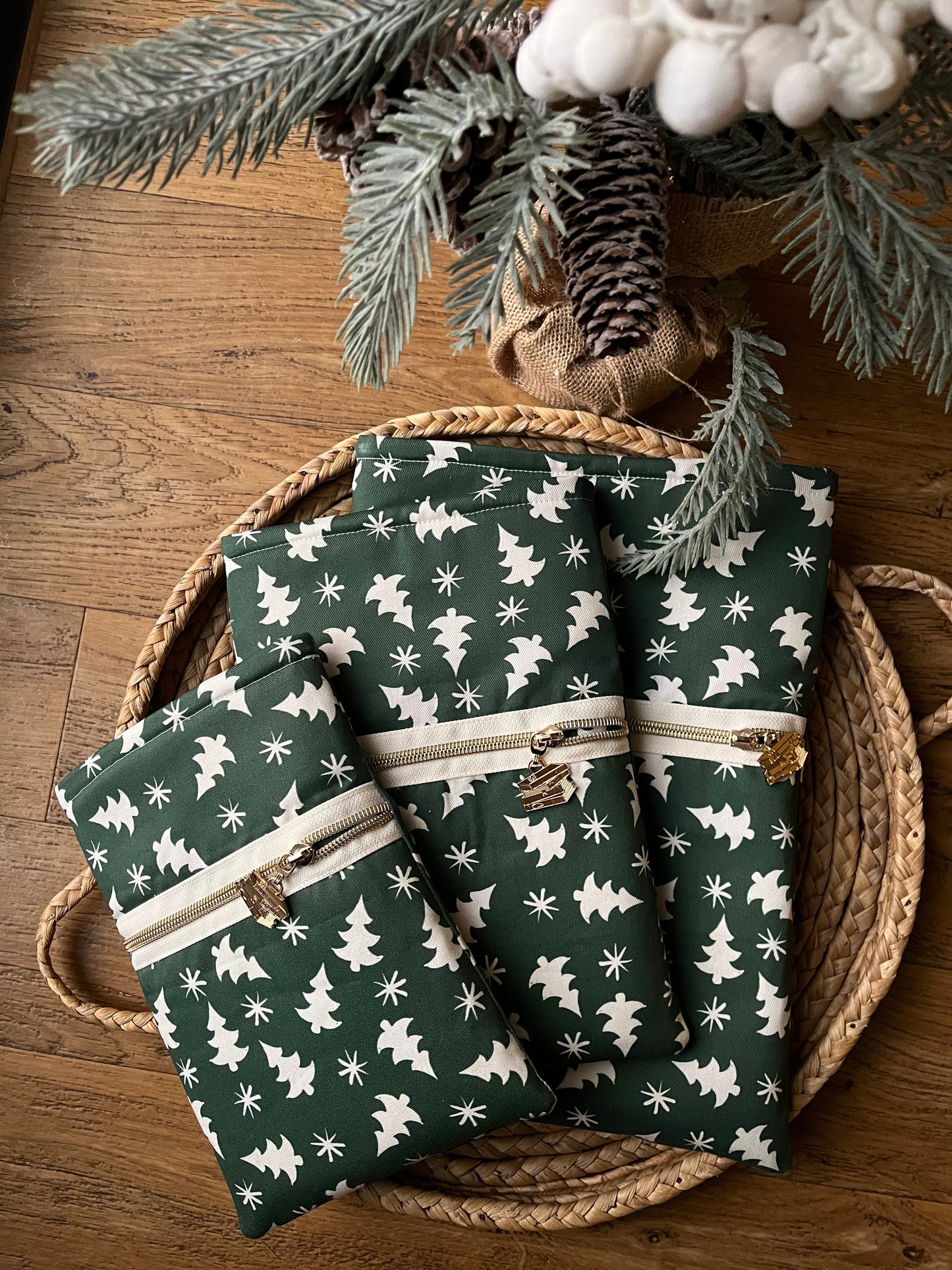 green pine tree book sleeve, kindle cover, kindle case, ipad case with padding