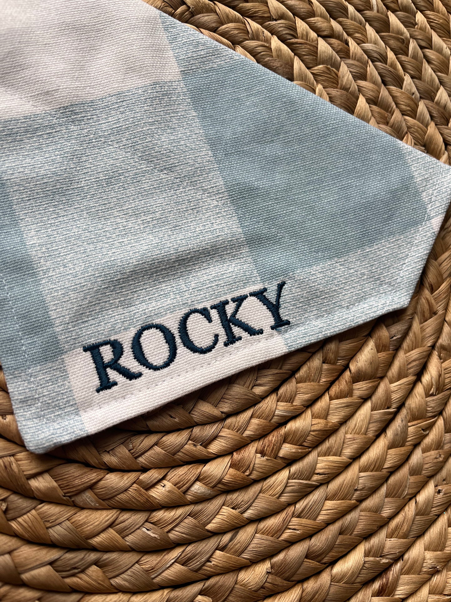 Personalized Embroidered Dog bandana - Blue plaid