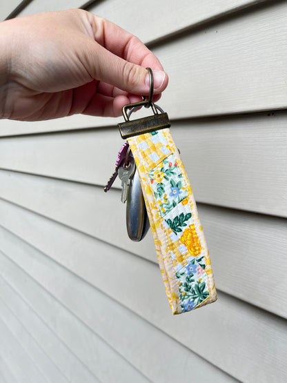 Quilted Wristlet Lanyard - Sunny Side Floral