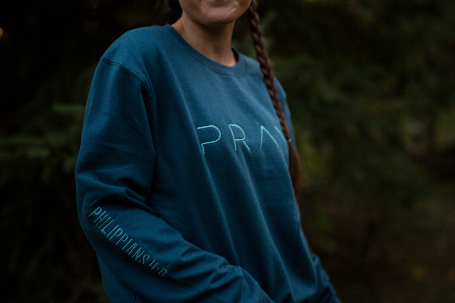 PRAY embroidered crewneck