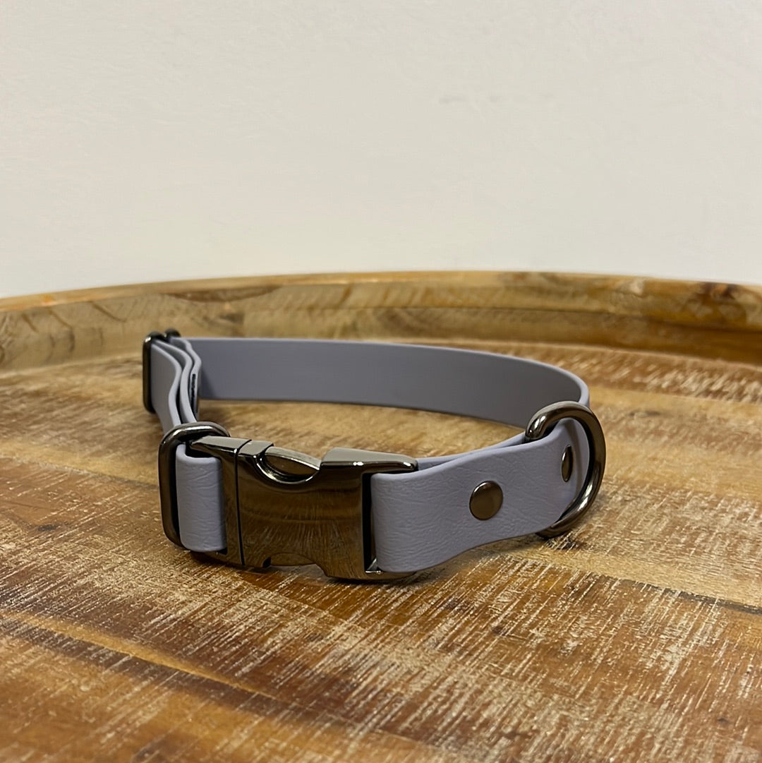 Gray collar with gray hardware